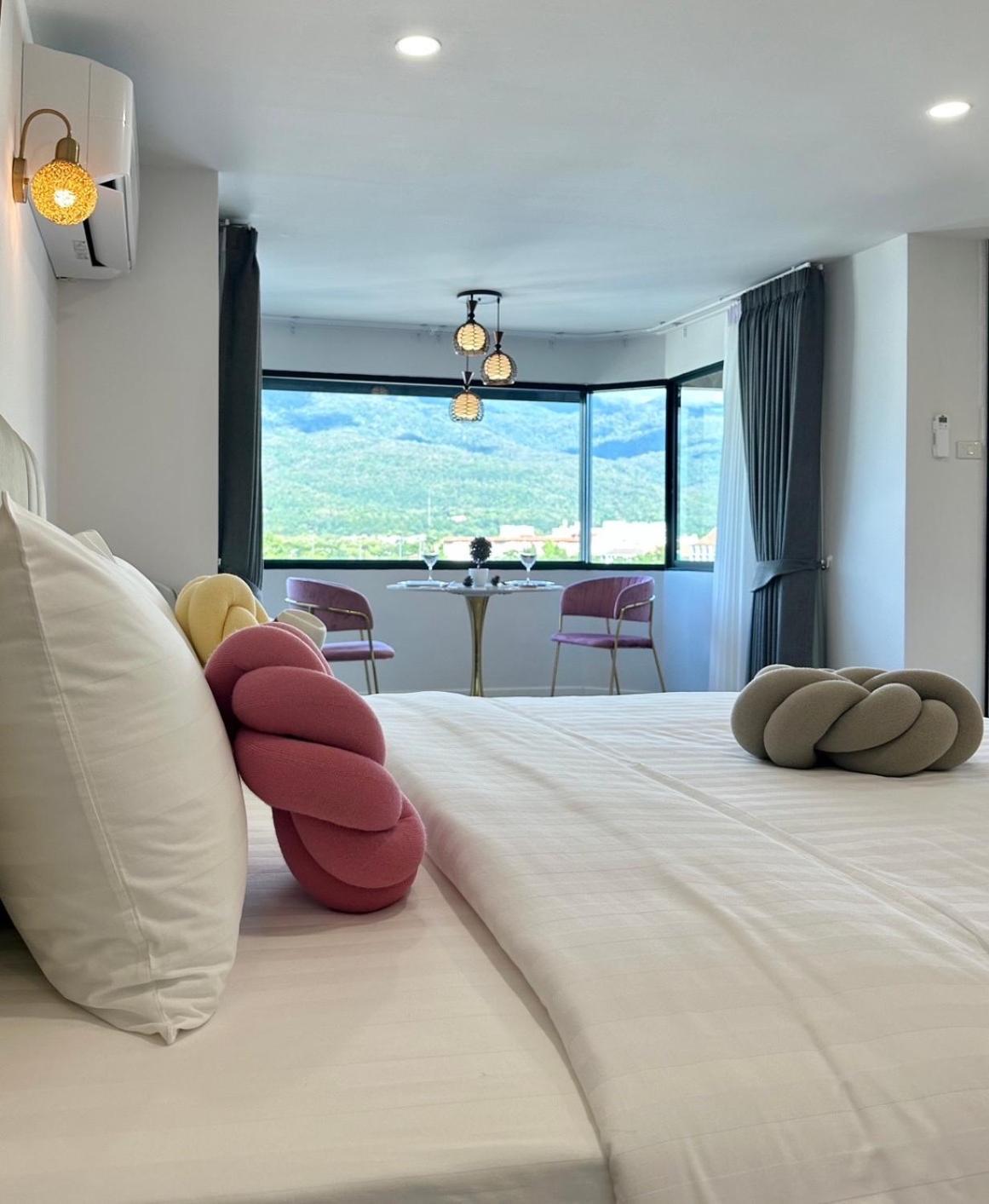 Mountain & City View Panorama At Nimman 치앙마이 외부 사진