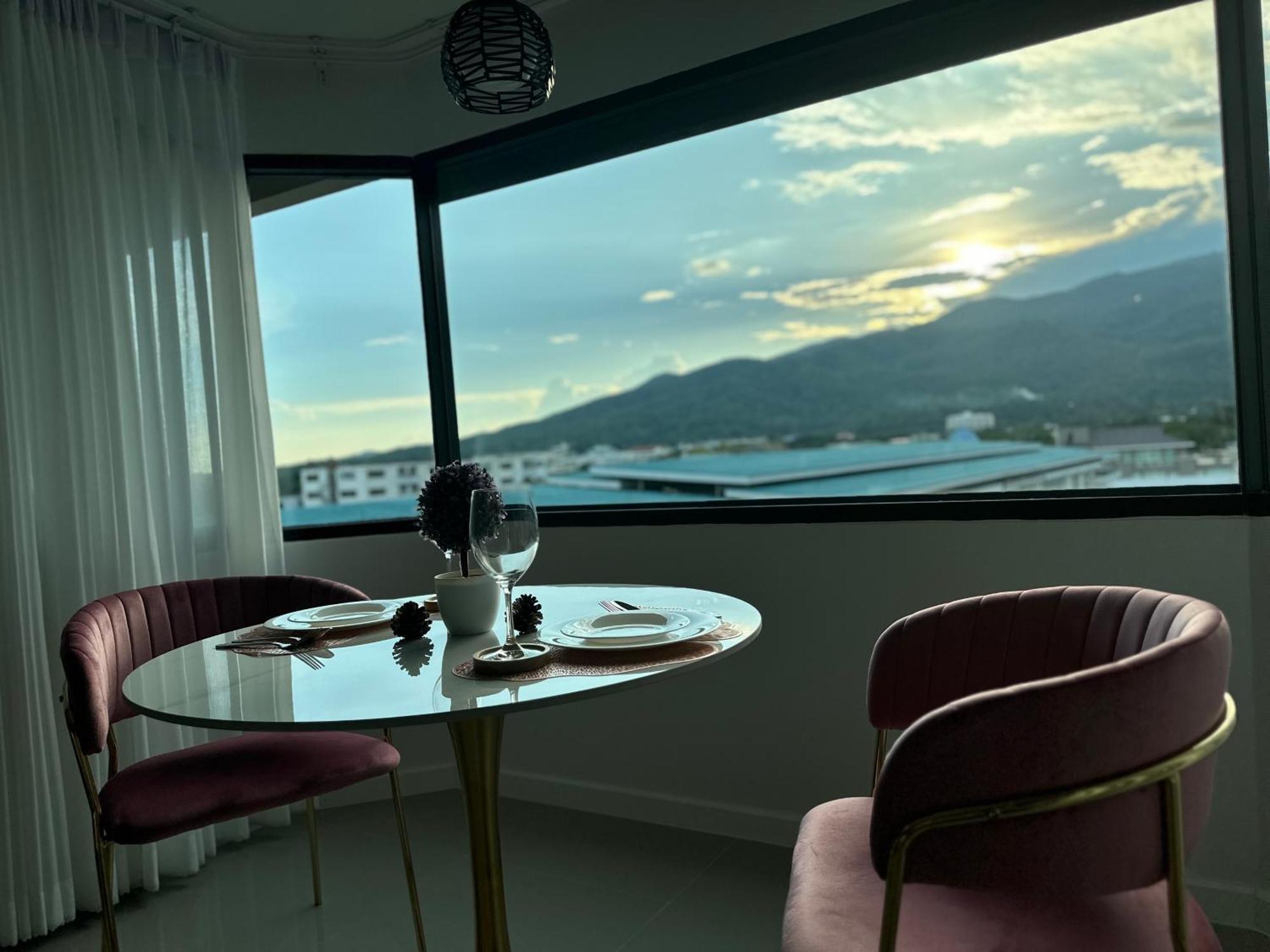 Mountain & City View Panorama At Nimman 치앙마이 외부 사진