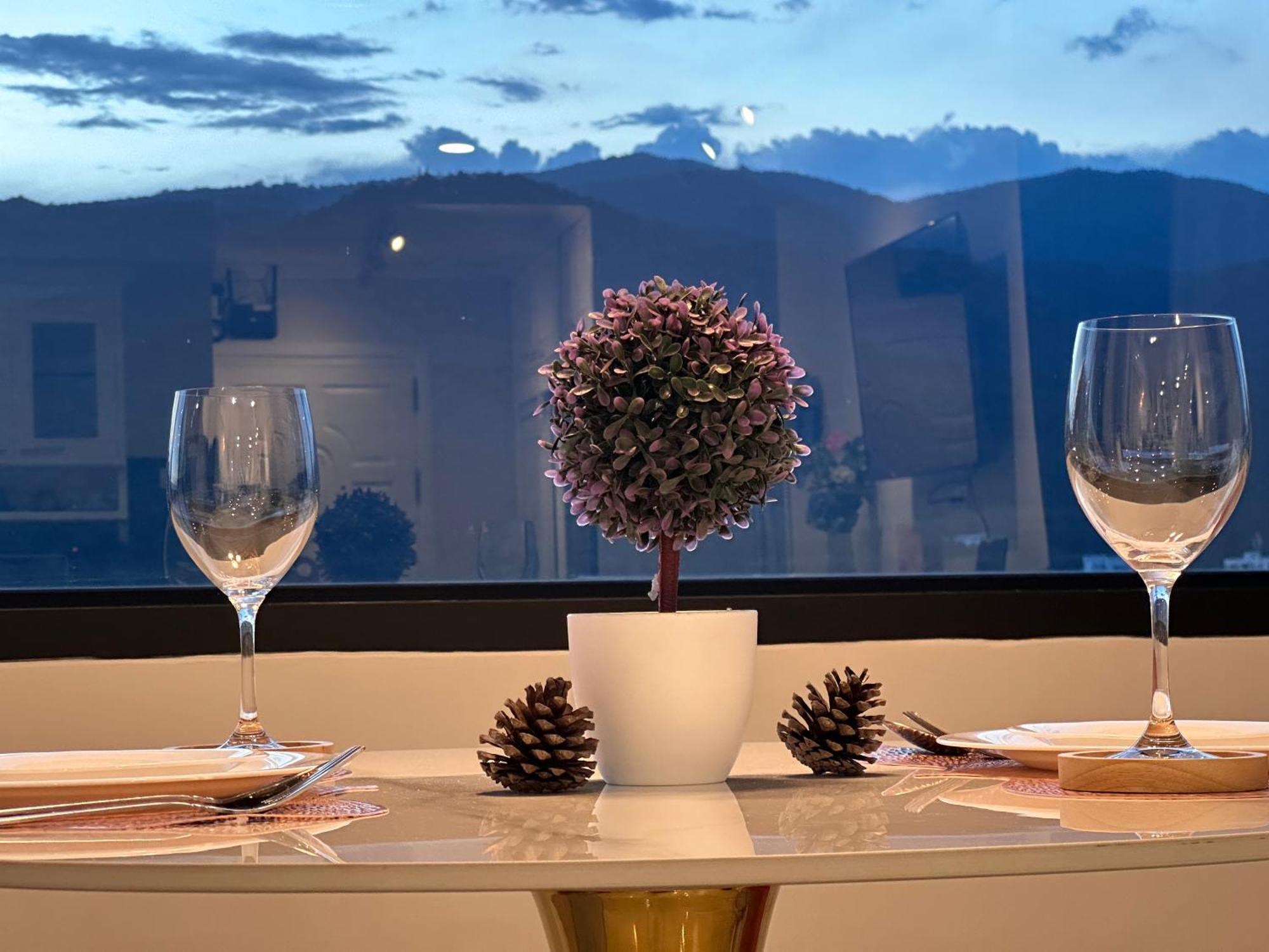Mountain & City View Panorama At Nimman 치앙마이 외부 사진